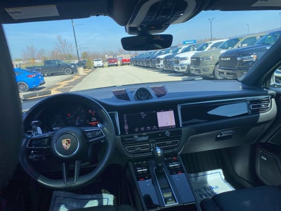 2022 Porsche Macan Base