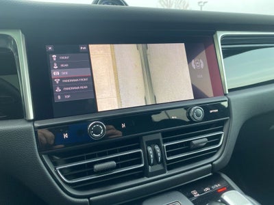 2022 Porsche Macan Base