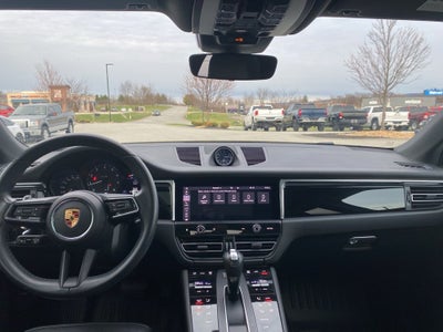 2022 Porsche Macan Base