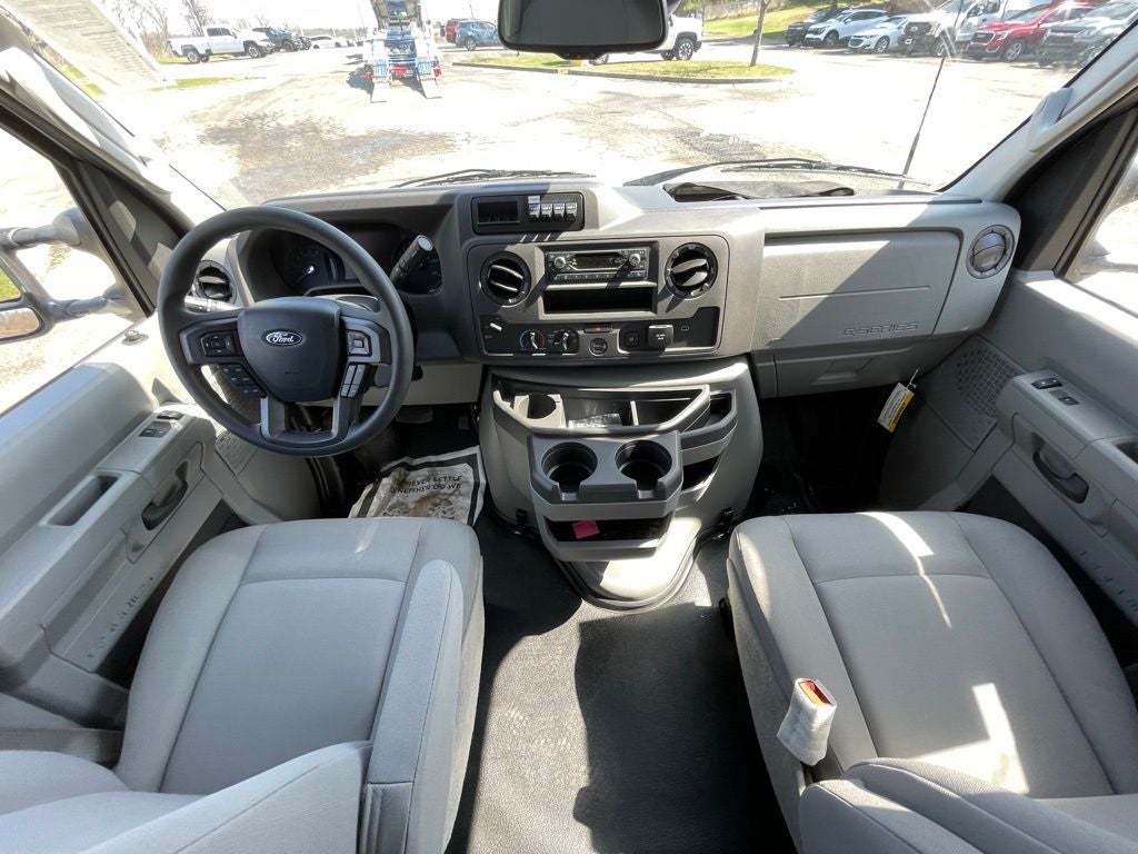2026 Ford E-350SD Base Cutaway