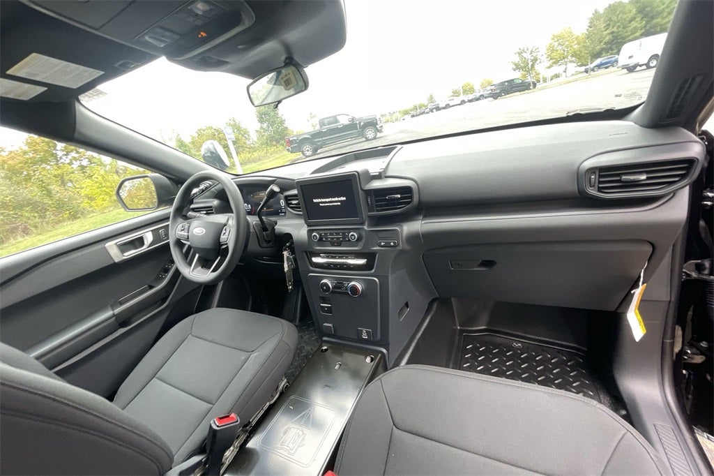 2025 Ford Utility Police Interceptor Base