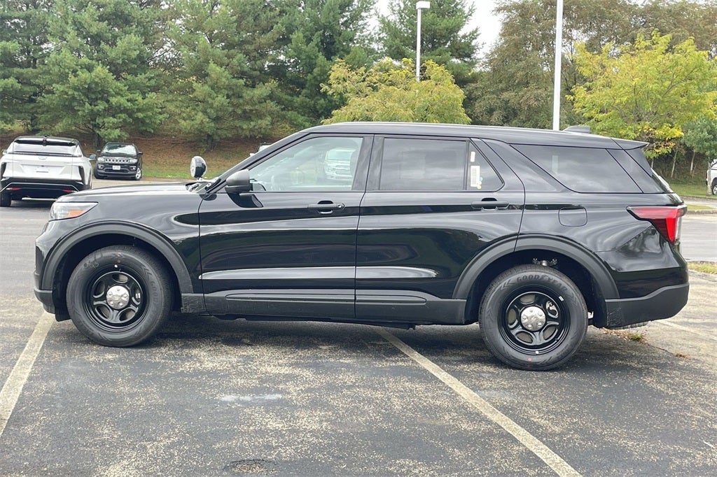 2025 Ford Utility Police Interceptor Base