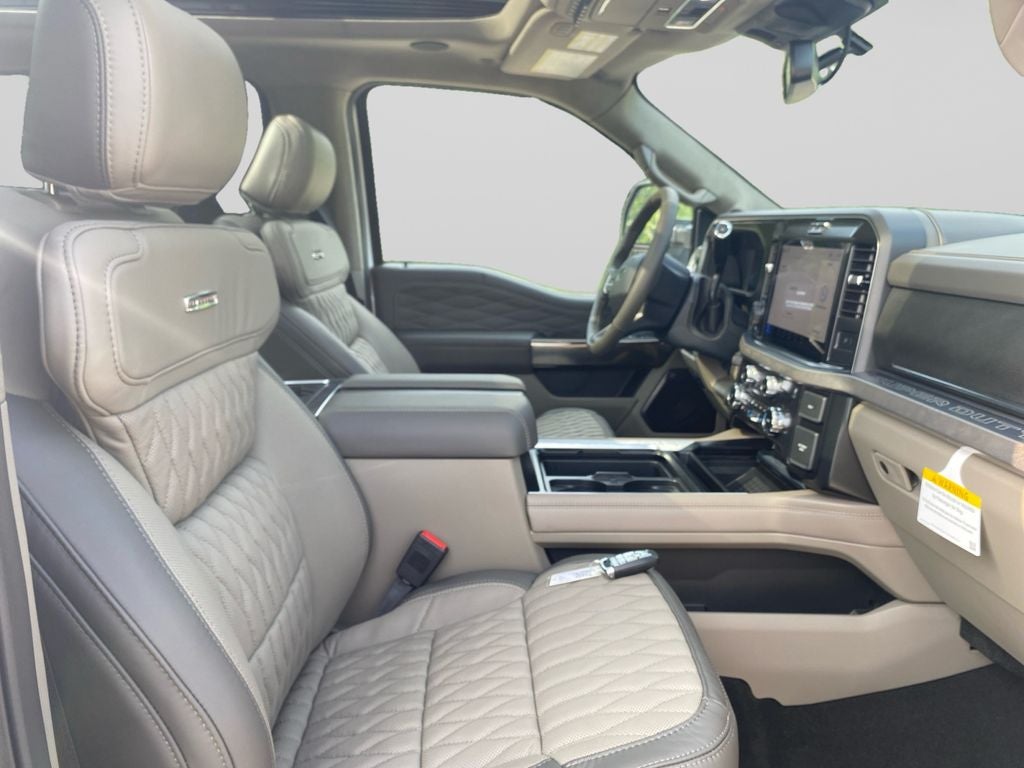 2026 Ford F-350SD Platinum DRW