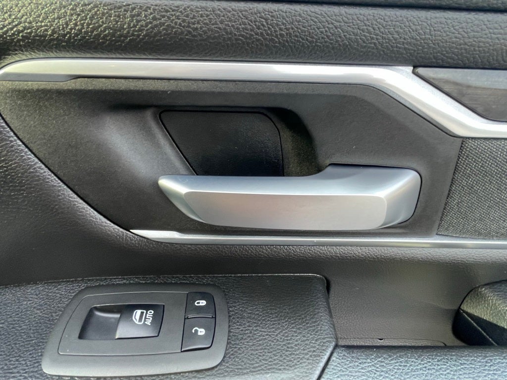 2022 RAM 1500 Big Horn/Lone Star NIGHT EDITION