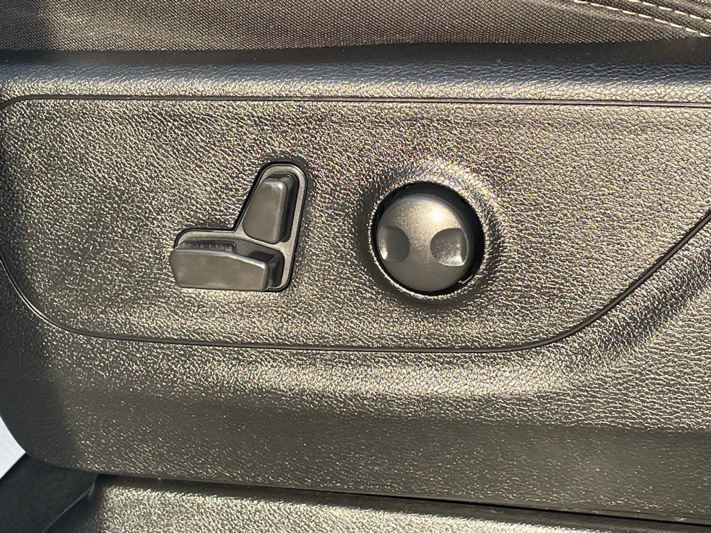 2022 RAM 1500 Big Horn/Lone Star NIGHT EDITION