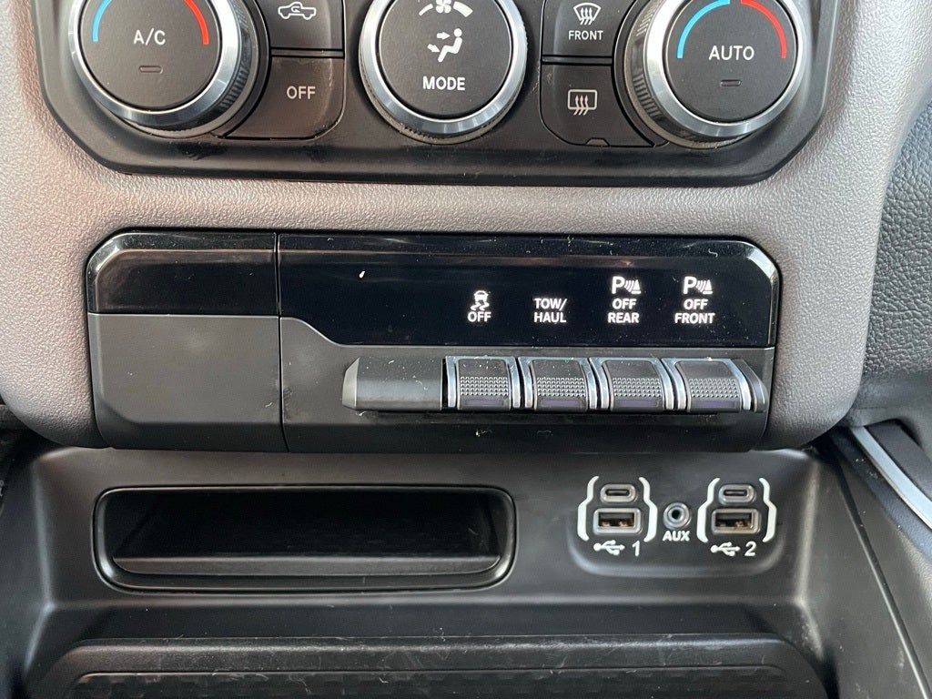 2022 RAM 1500 Big Horn/Lone Star NIGHT EDITION