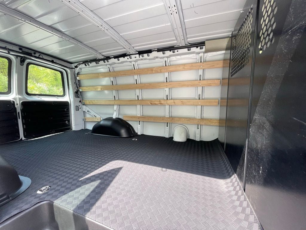 2024 Chevrolet Express 2500 Work Van Cargo