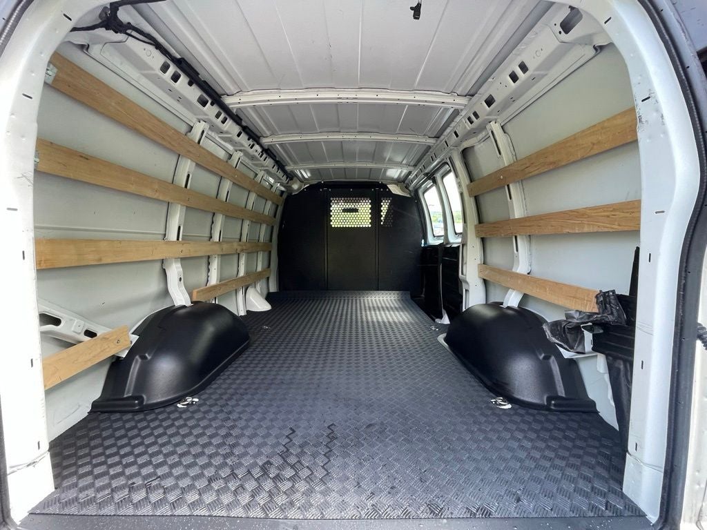 2024 Chevrolet Express 2500 Work Van Cargo
