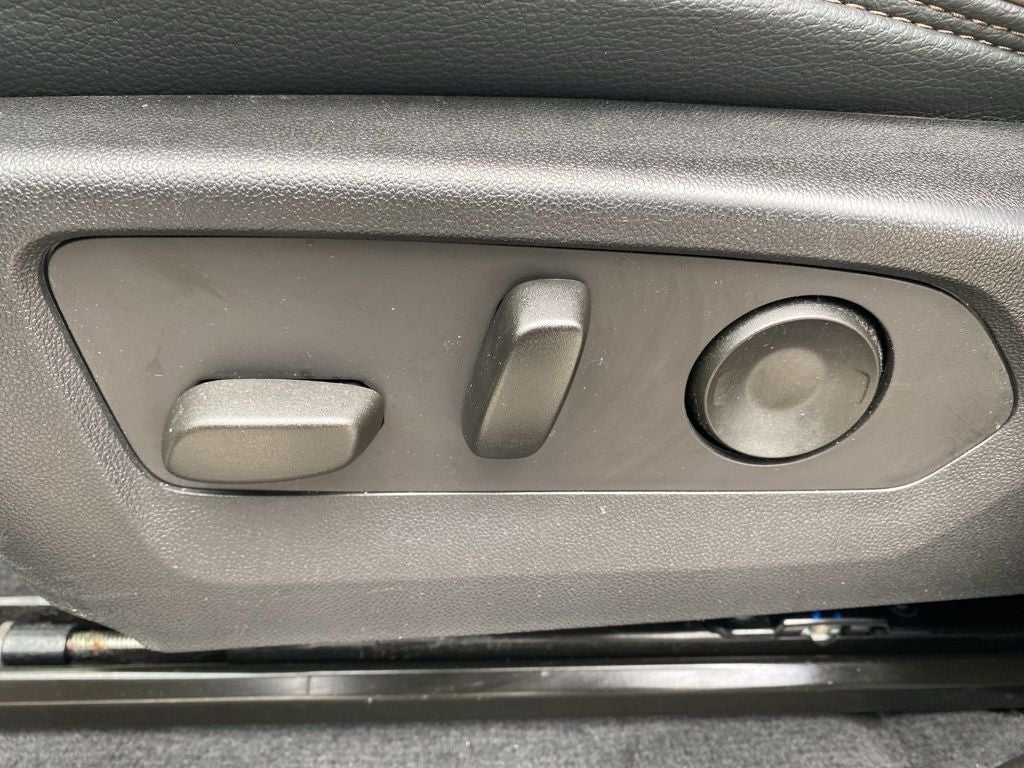 2023 GMC Canyon Denali