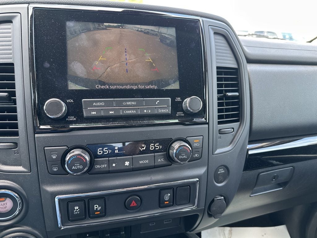 2024 Nissan Titan SV