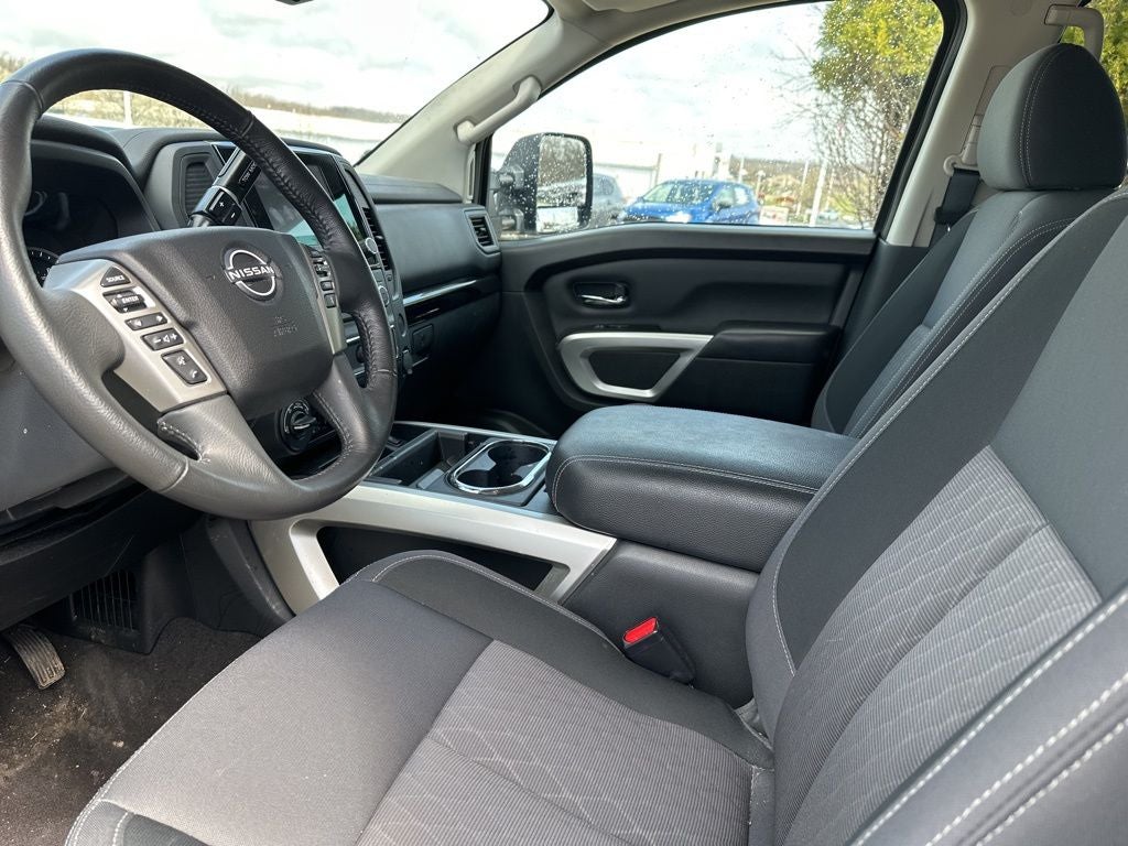 2024 Nissan Titan SV