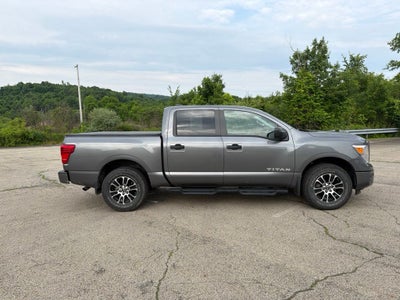 2023 Nissan Titan SV