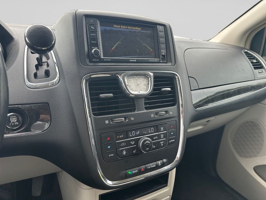 2015 Chrysler Town & Country Touring