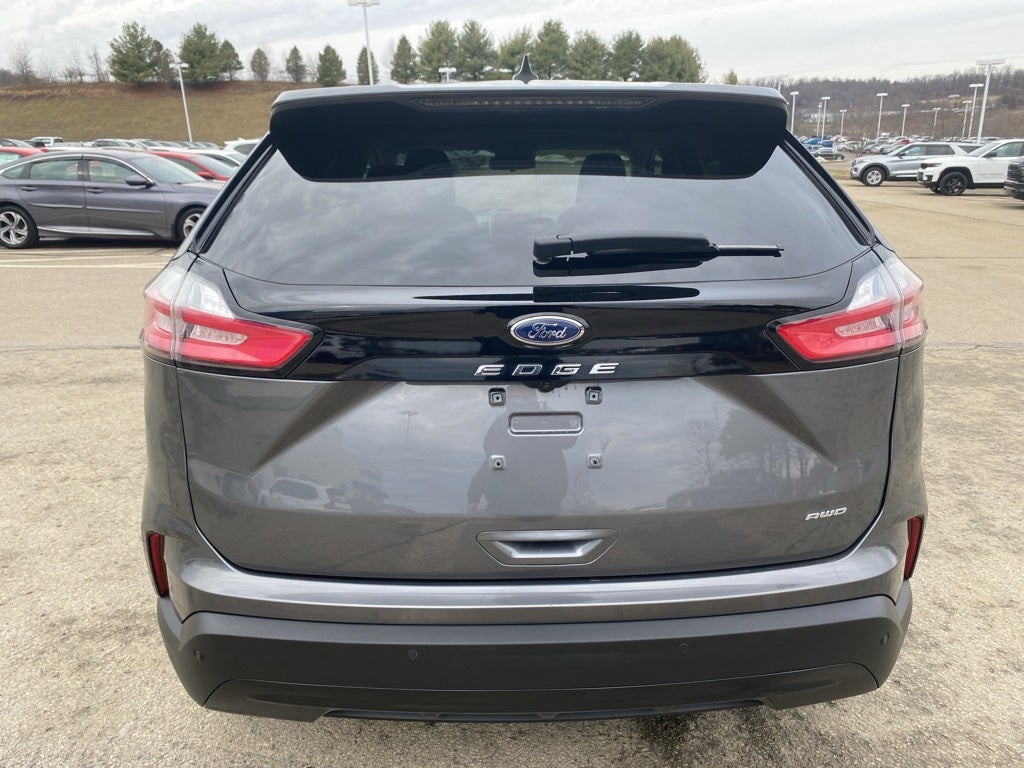 2022 Ford Edge SE