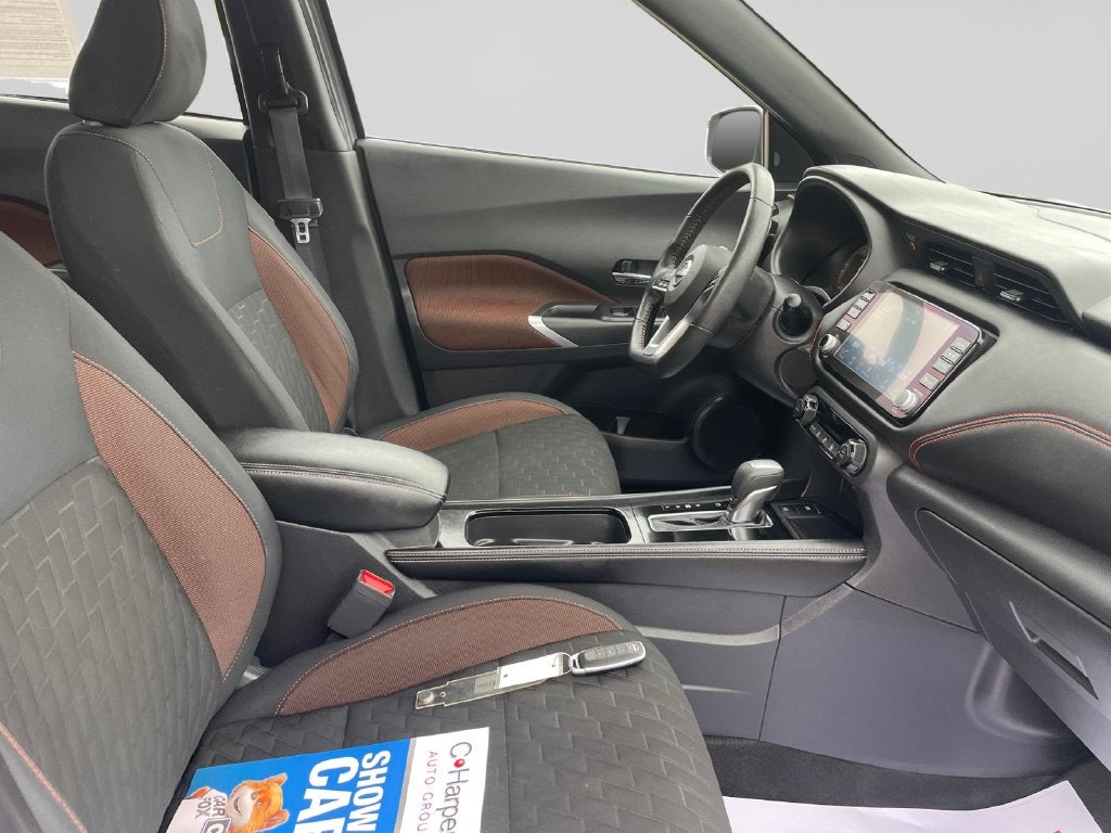 2023 Nissan Kicks SR