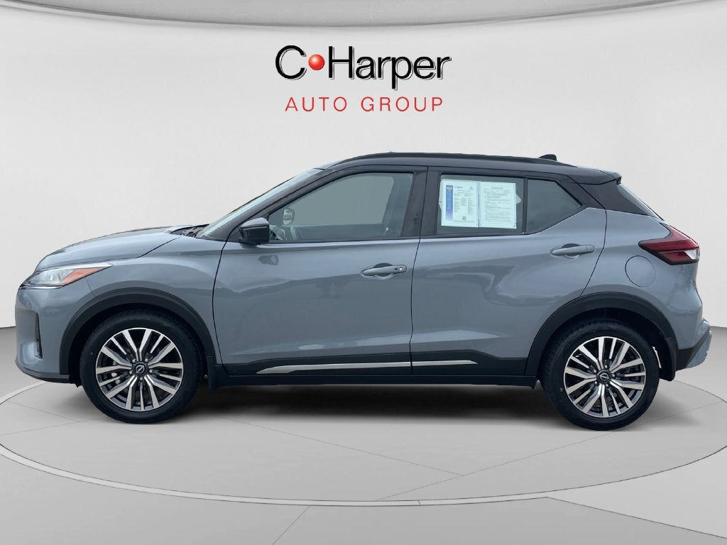 2023 Nissan Kicks SR