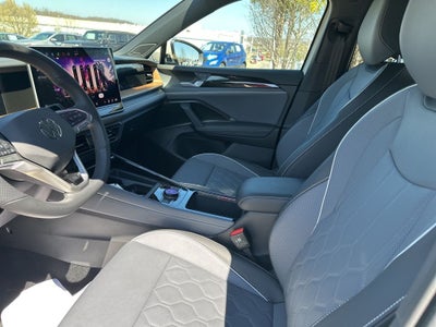 2026 Volkswagen Tiguan 2.0T SEL R-Line Turbo