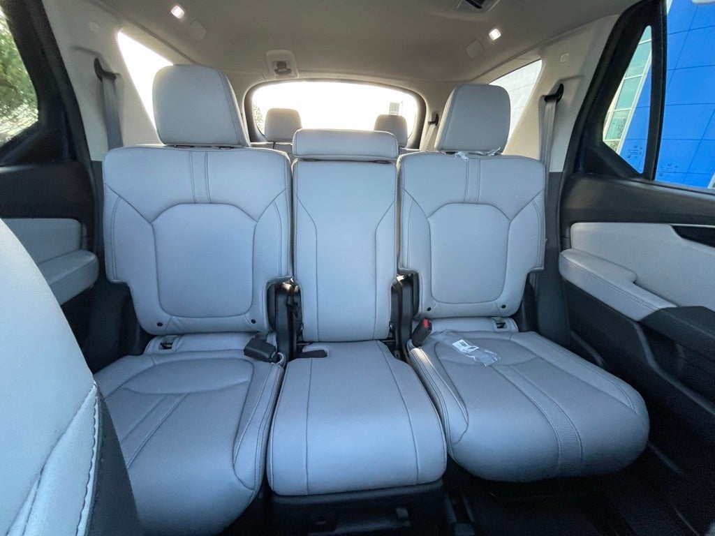 2025 Honda Pilot Touring