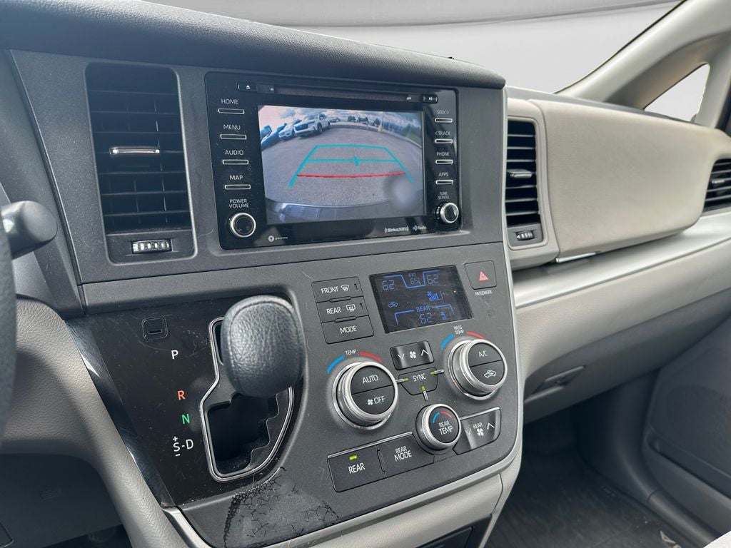 2020 Toyota Sienna LE 7 Passenger
