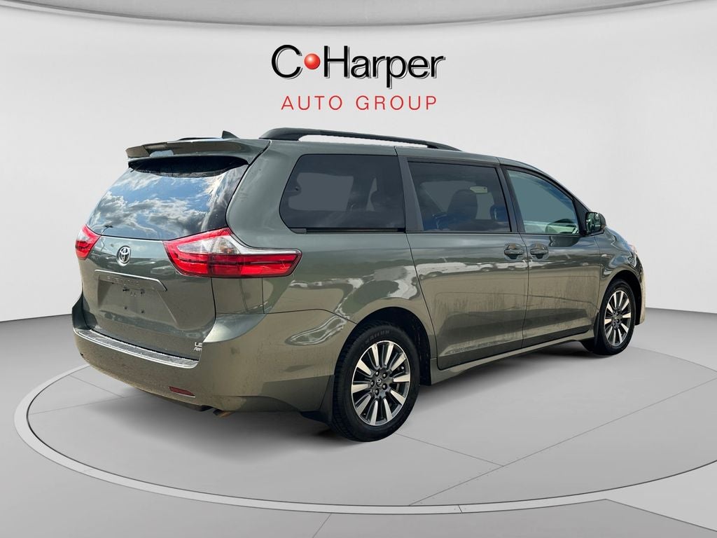 2020 Toyota Sienna LE 7 Passenger