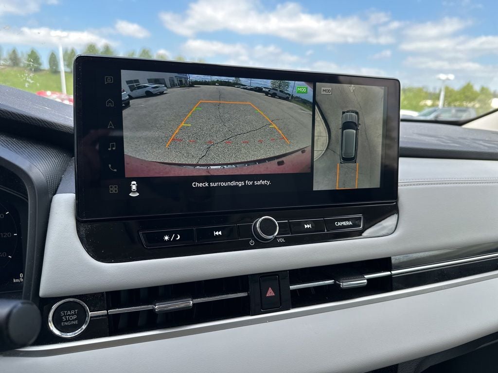 2025 Mitsubishi Outlander Base