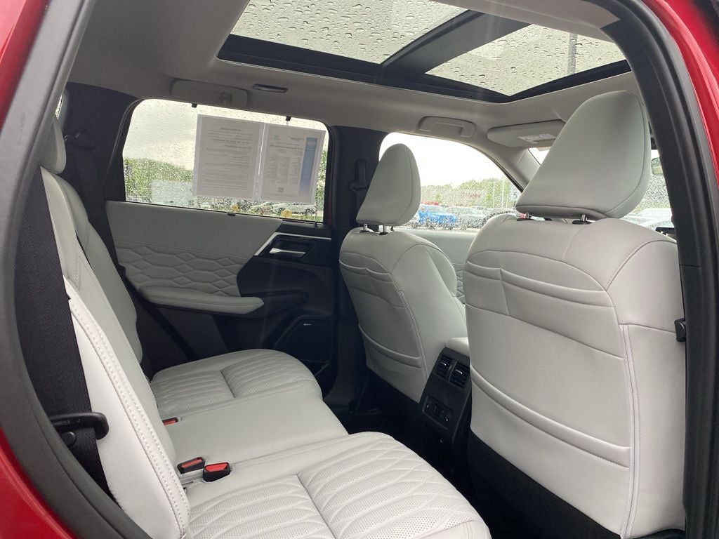 2025 Mitsubishi Outlander SEL