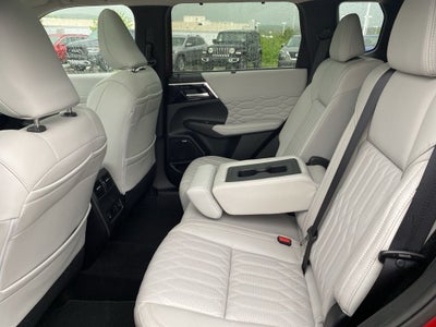 2025 Mitsubishi Outlander SEL
