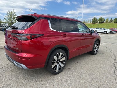 2025 Mitsubishi Outlander Base