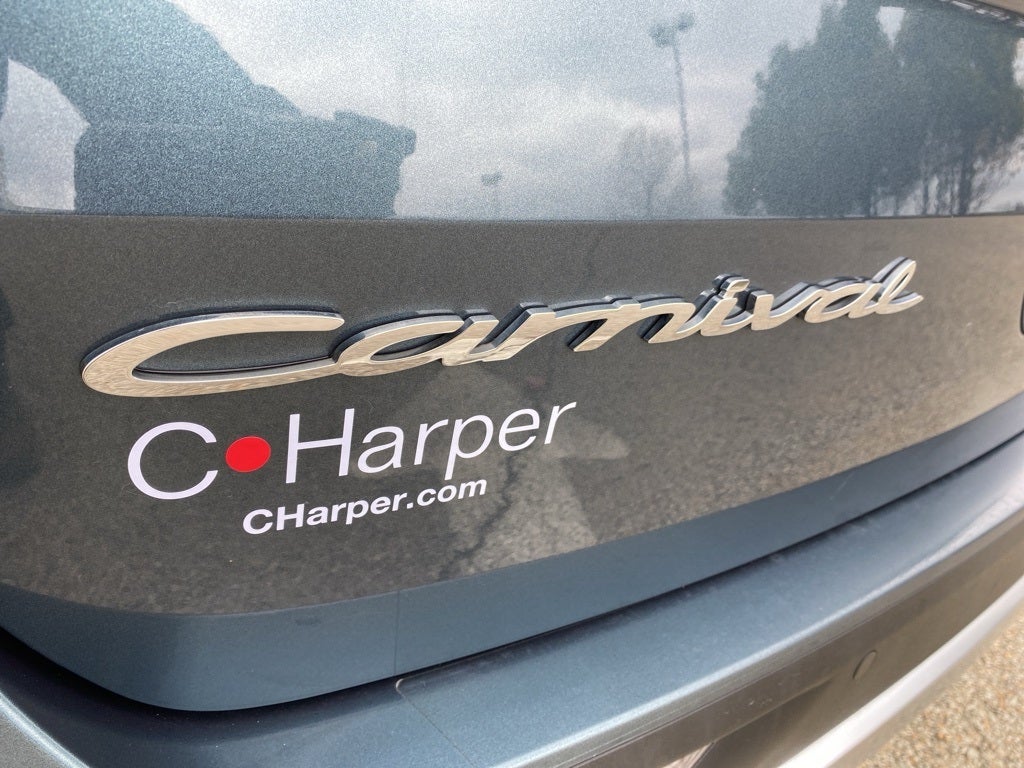 2022 Kia Carnival SX