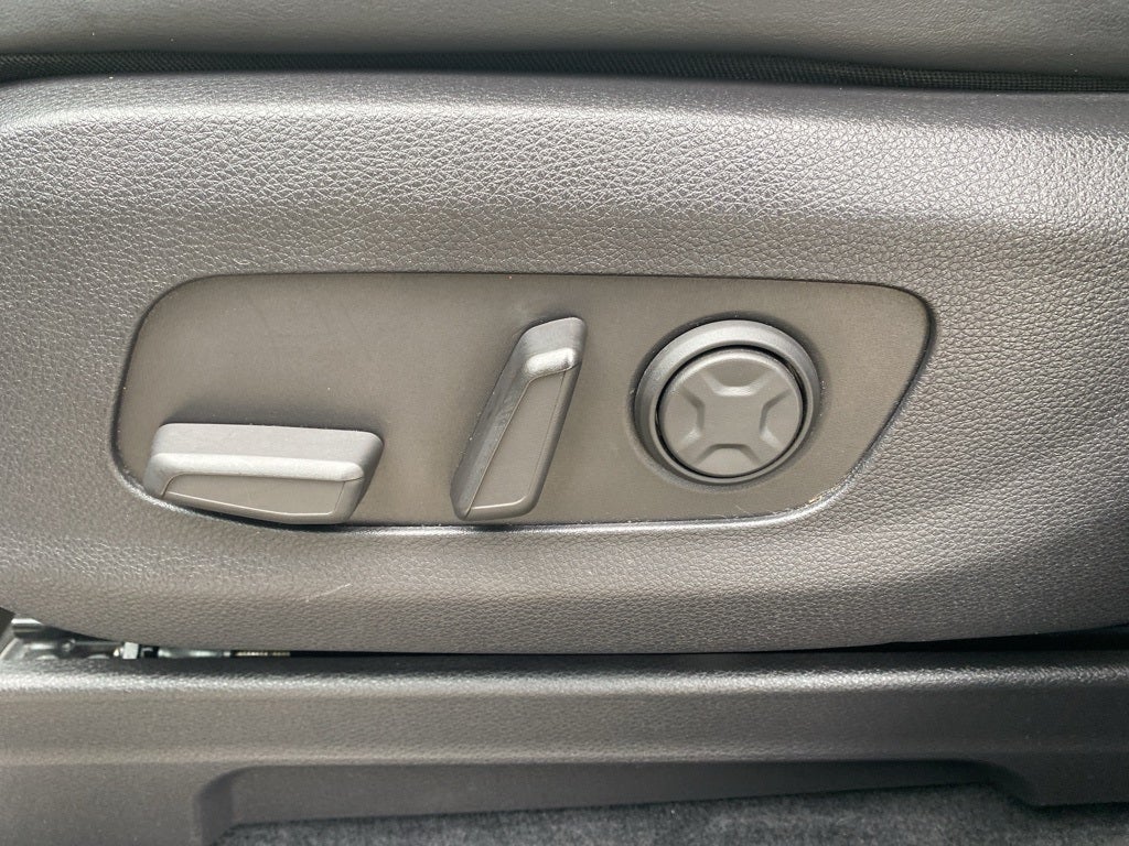 2022 Kia Carnival SX