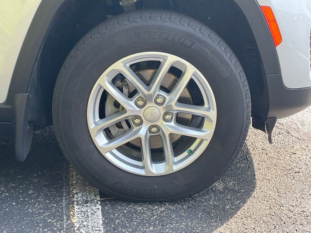 2024 Jeep Grand Cherokee Laredo X 4x4