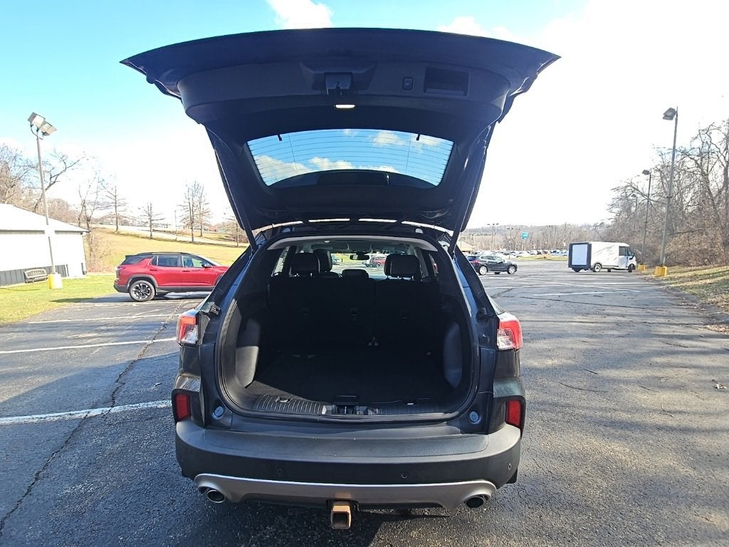 2022 Ford Escape Titanium