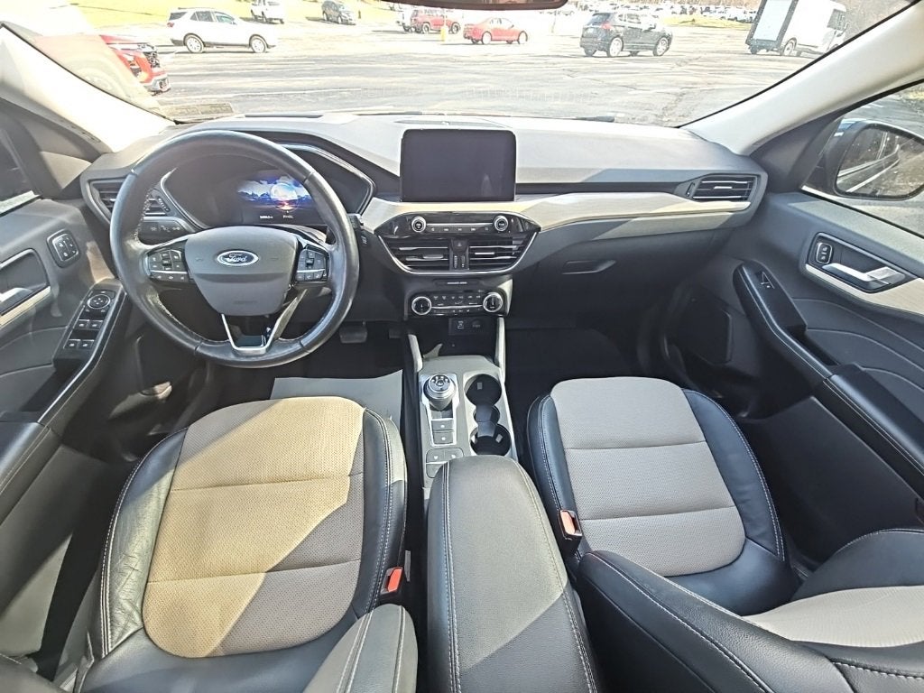 2022 Ford Escape Titanium