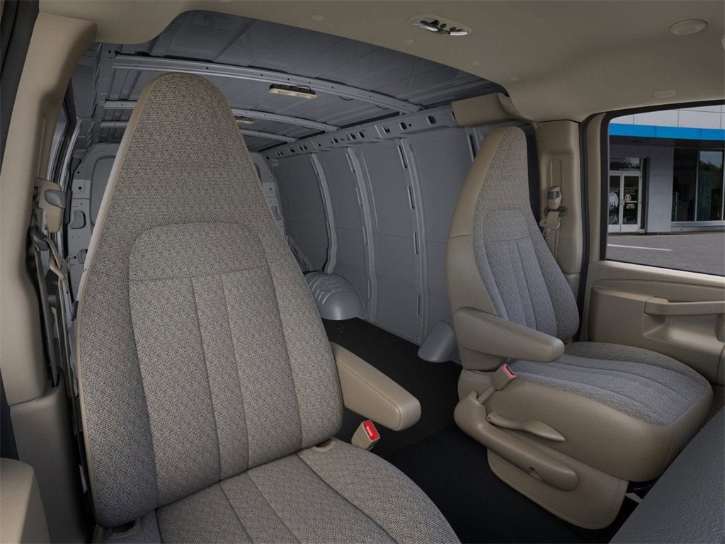 2025 Chevrolet Express Cargo WT
