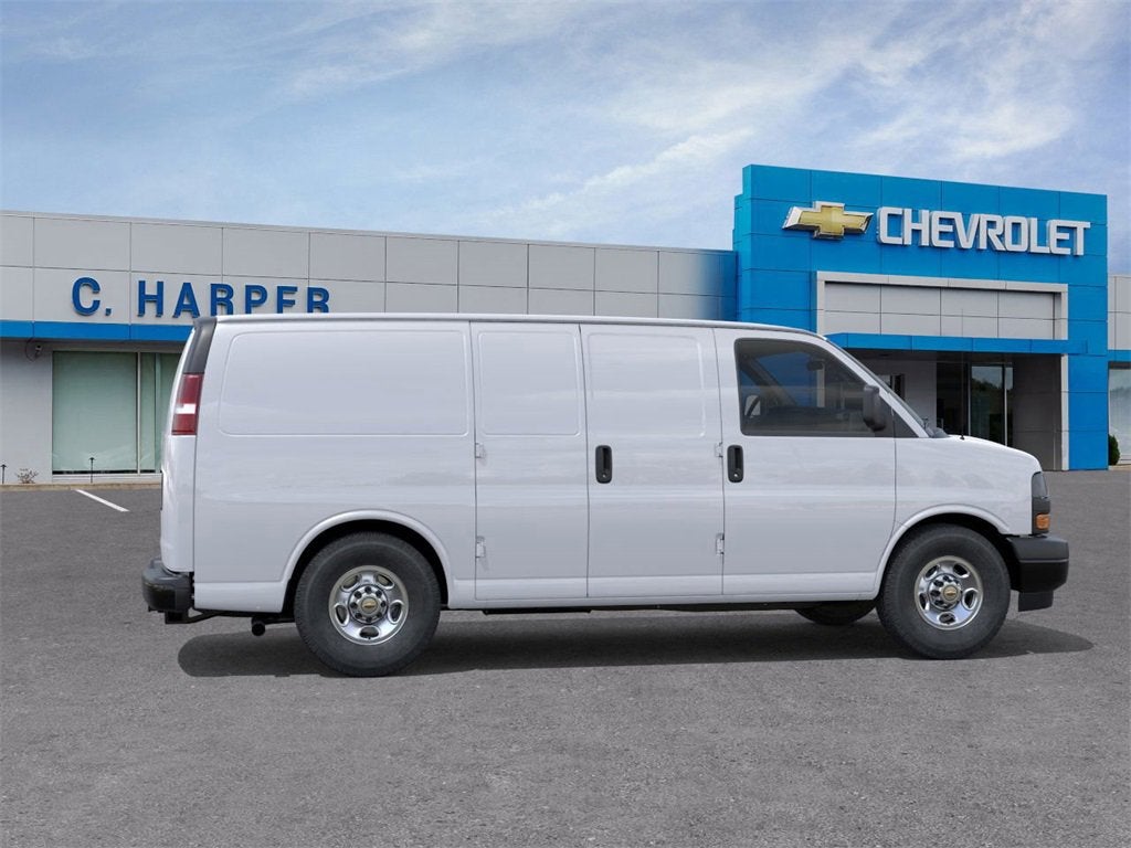 2025 Chevrolet Express Cargo WT