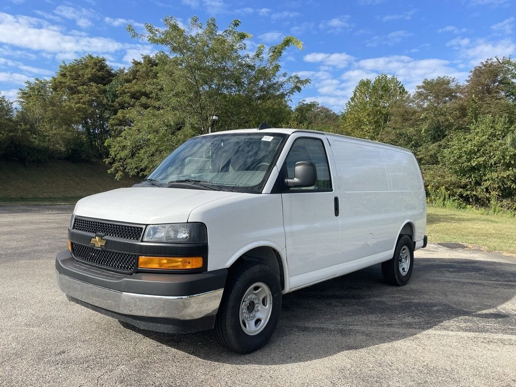 2025 Chevrolet Express Cargo 2500 WT