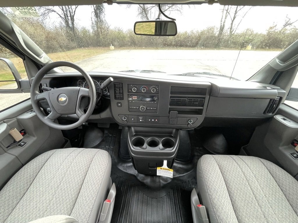 2025 Chevrolet Express Cargo 2500 WT