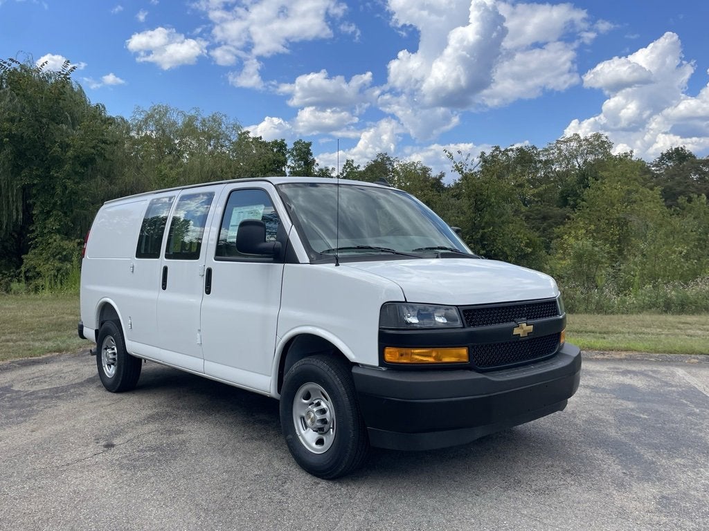 2025 Chevrolet Express Cargo 2500 WT