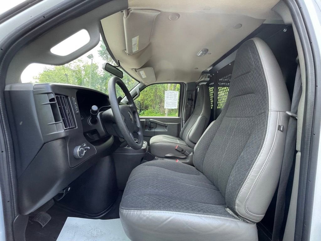 2024 Chevrolet Express Cargo 2500 WT