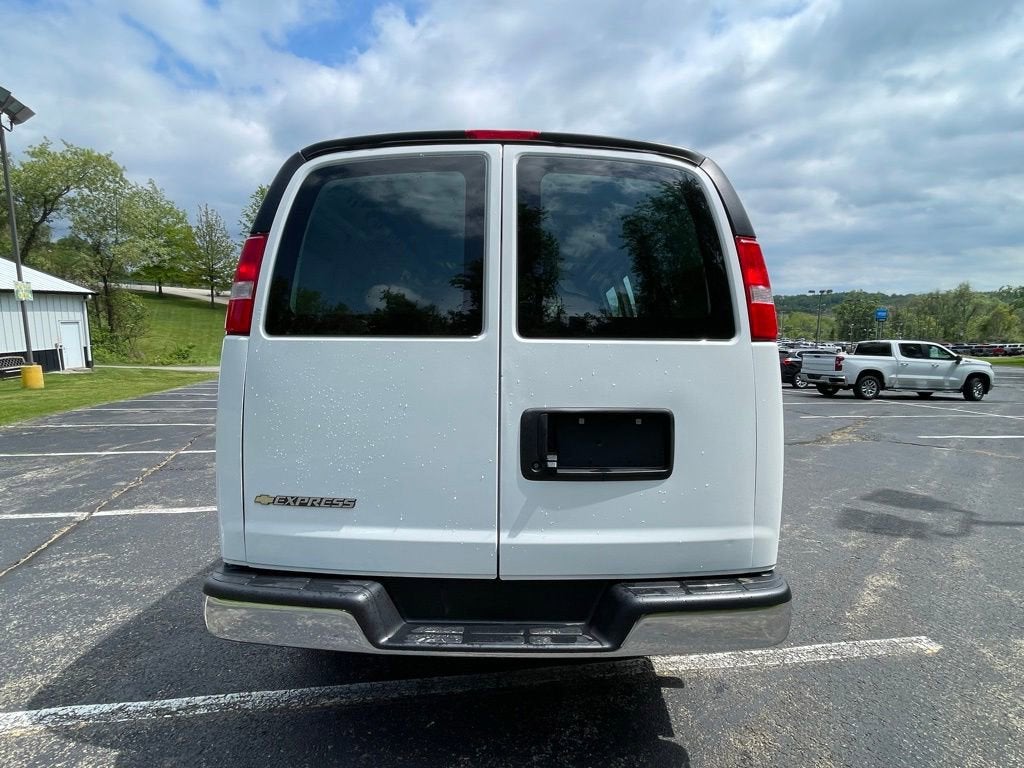 2024 Chevrolet Express Cargo 2500 WT