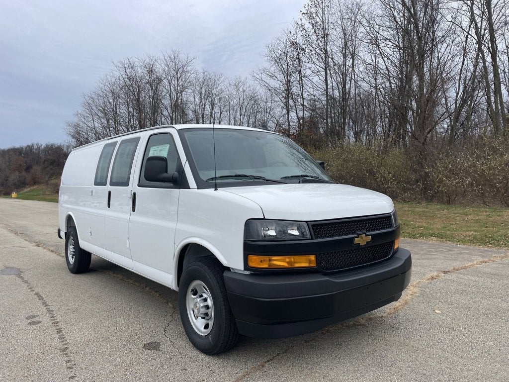 2025 Chevrolet Express Cargo 2500 WT