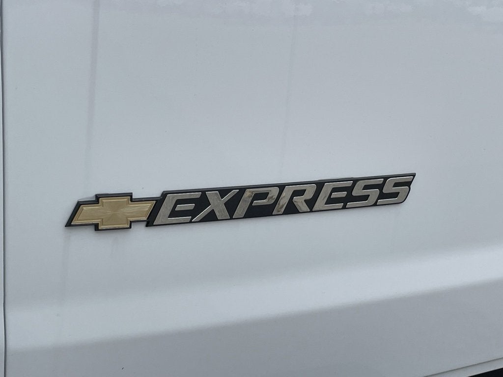 2025 Chevrolet Express Cargo 2500 WT