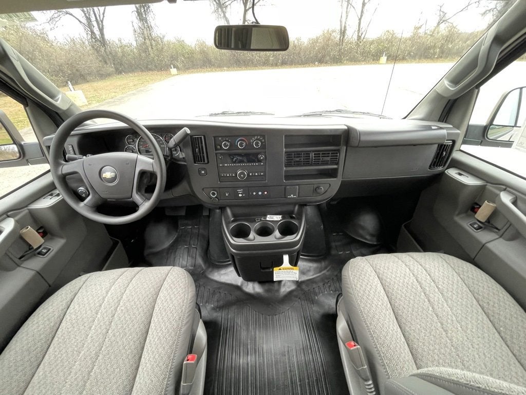 2025 Chevrolet Express Cargo 2500 WT
