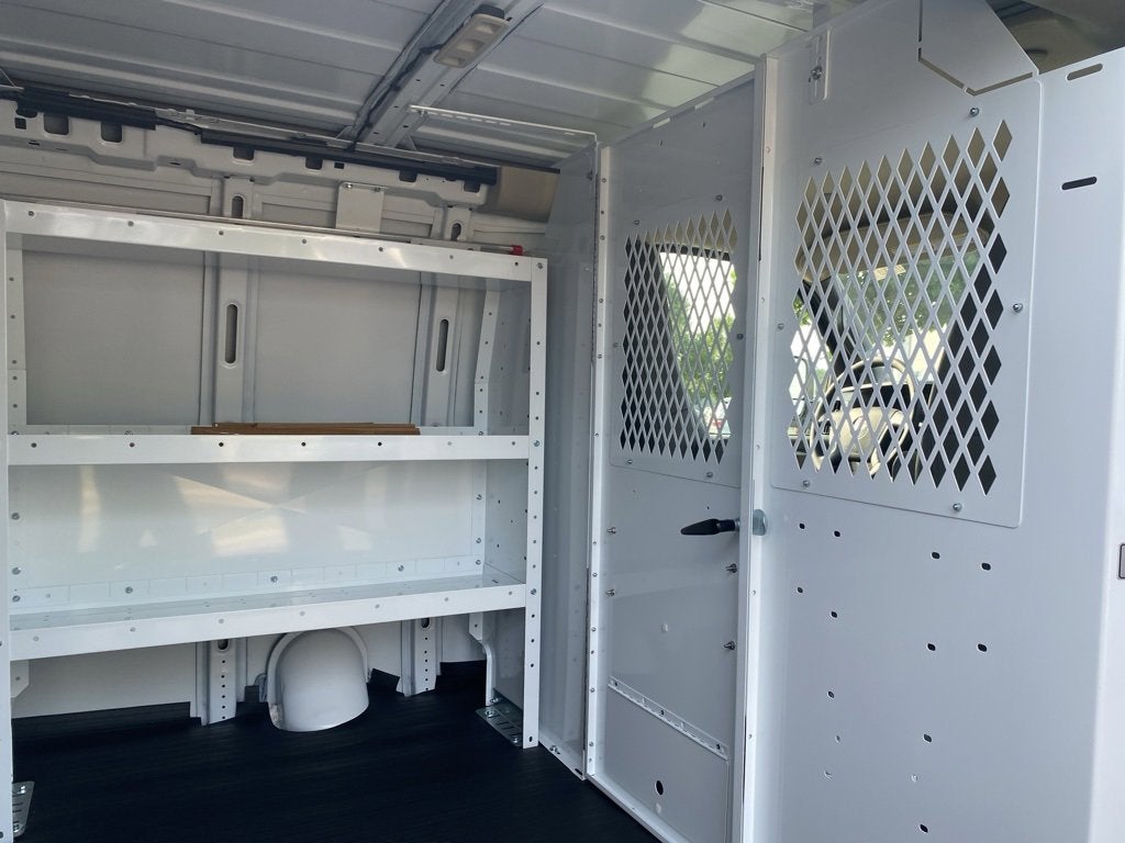 2025 Chevrolet Express Cargo 3500 WT