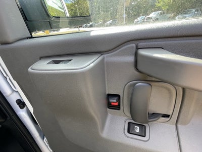 2025 Chevrolet Express Cargo 3500 WT