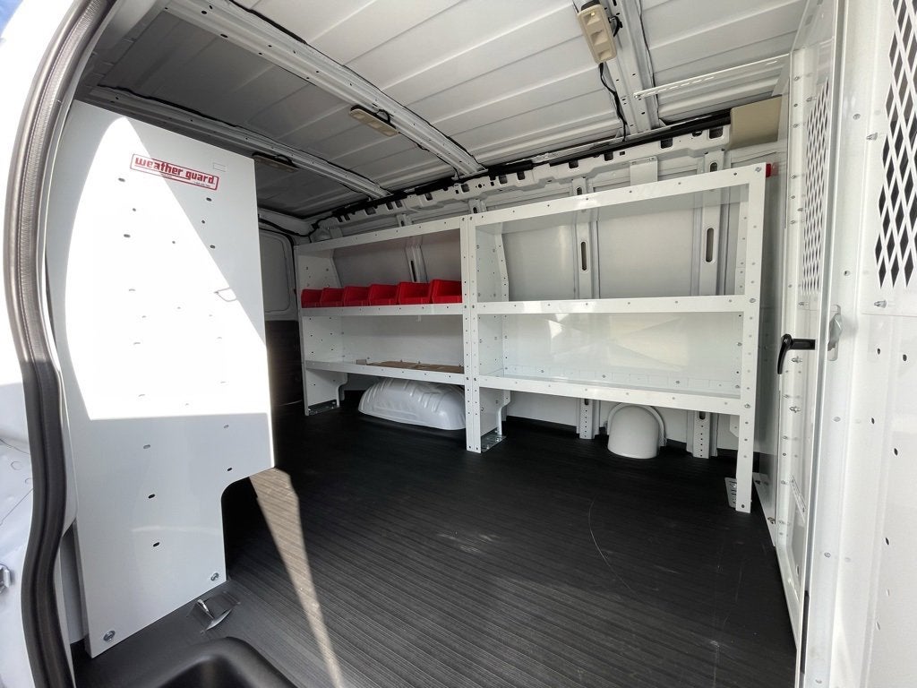 2025 Chevrolet Express Cargo 3500 WT