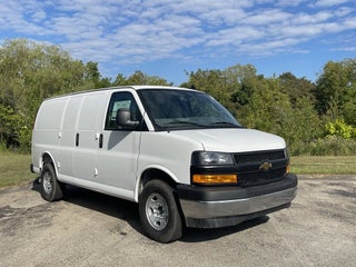 2025 Chevrolet Express Cargo WT