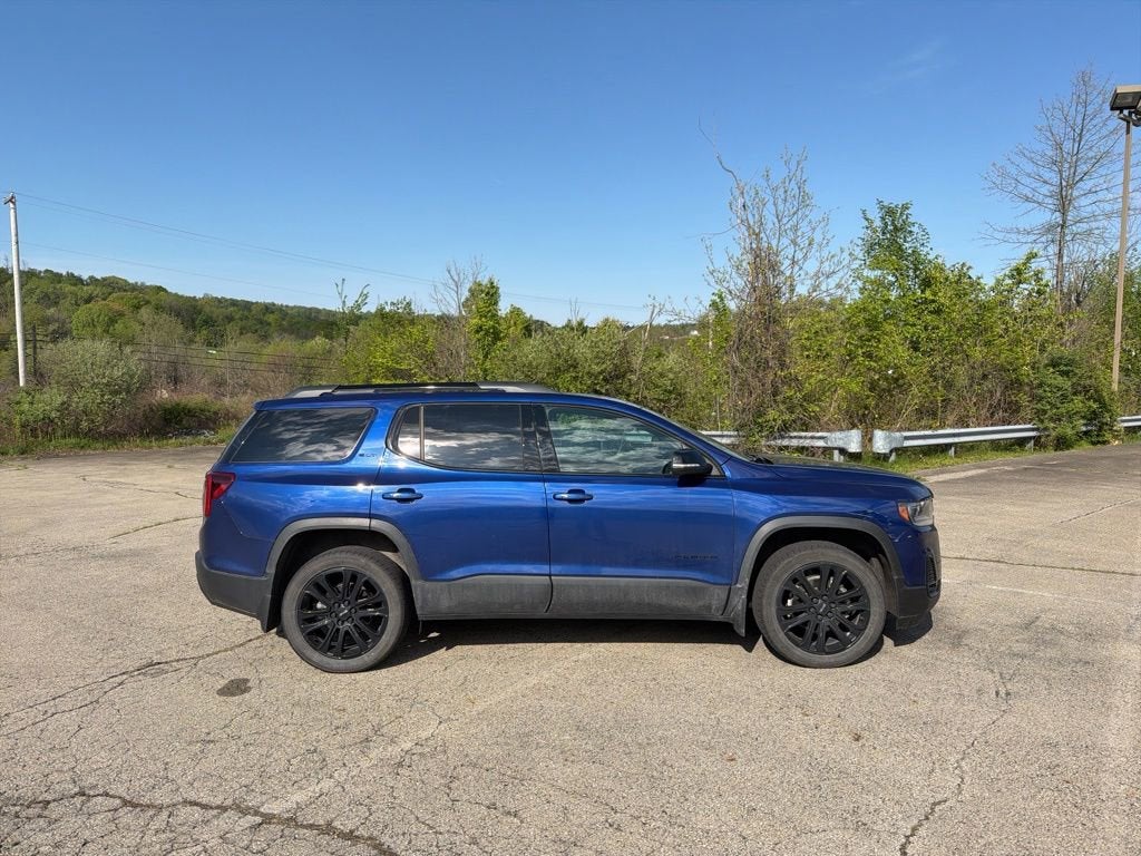 2023 GMC Acadia SLT