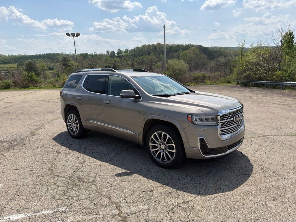 2023 GMC Acadia Denali