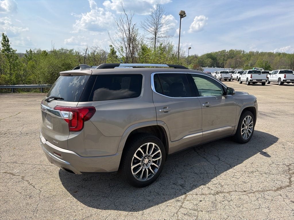 2023 GMC Acadia Denali